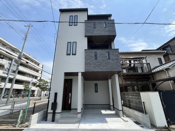 西宮市里中町３丁目　新築一戸建て