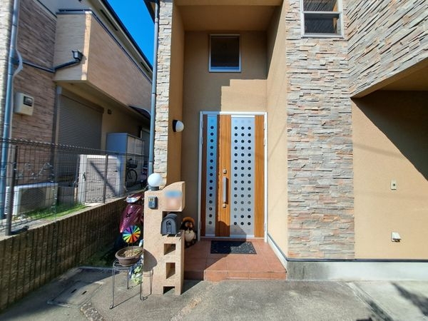 宝塚市雲雀丘３丁目の中古一戸建て