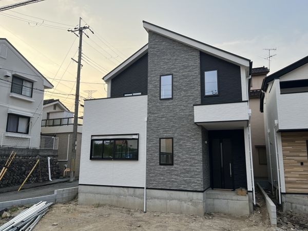 宝塚市南ひばりガ丘１丁目　新築一戸建て　１期　１号棟