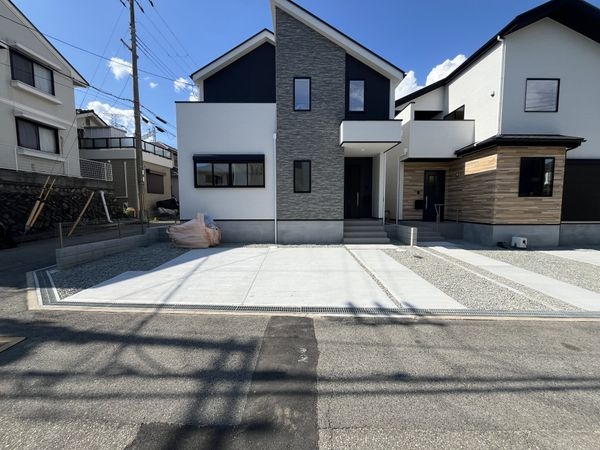 宝塚市南ひばりガ丘１丁目　新築一戸建て　１期　１号棟