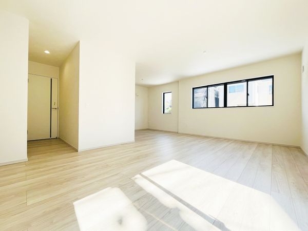 宝塚市南ひばりガ丘１丁目　新築一戸建て　１期　１号棟