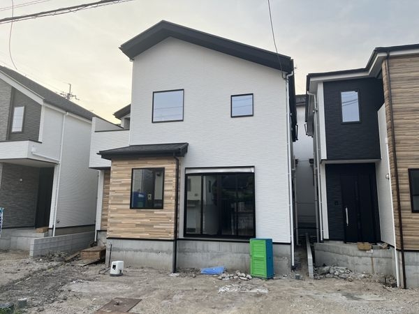 宝塚市南ひばりガ丘１丁目　新築一戸建て　１期　２号棟