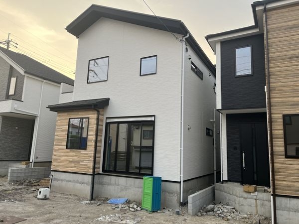 宝塚市南ひばりガ丘１丁目　新築一戸建て　１期　２号棟