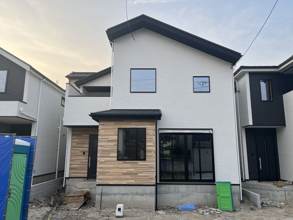 宝塚市南ひばりガ丘１丁目　新築一戸建て　１期　２号棟