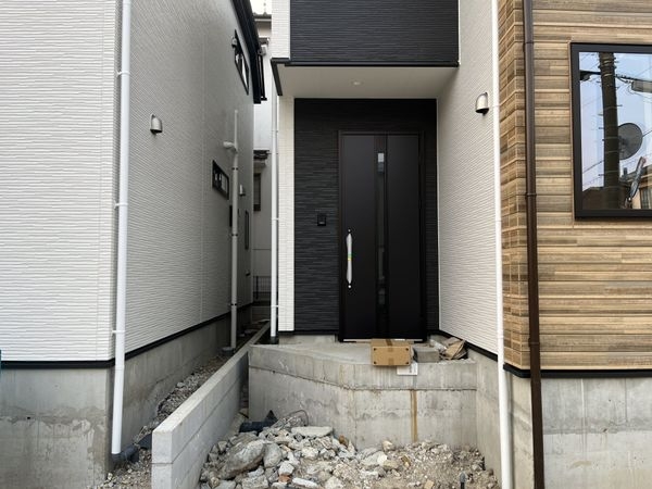 宝塚市南ひばりガ丘１丁目　新築一戸建て　１期　３号棟
