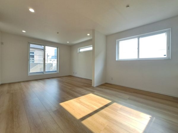 尼崎市久々知西町２丁目　新築一戸建て　全１区画