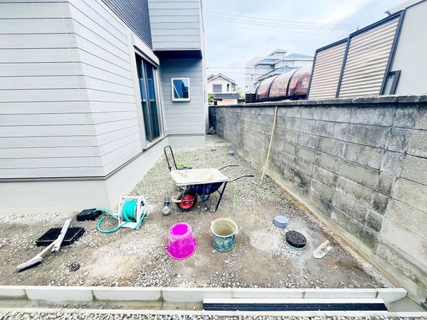 尼崎市三反田町１丁目　新築一戸建て　２号棟