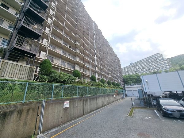 ジャルダン宝塚中山台弐番館A棟　中古マンション