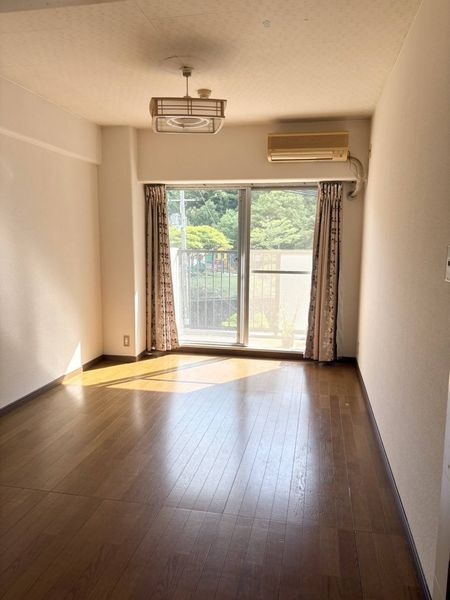 ジャルダン宝塚中山台弐番館A棟　中古マンション