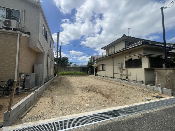 宝塚市川面３丁目　新築一戸建て　２期　１号棟