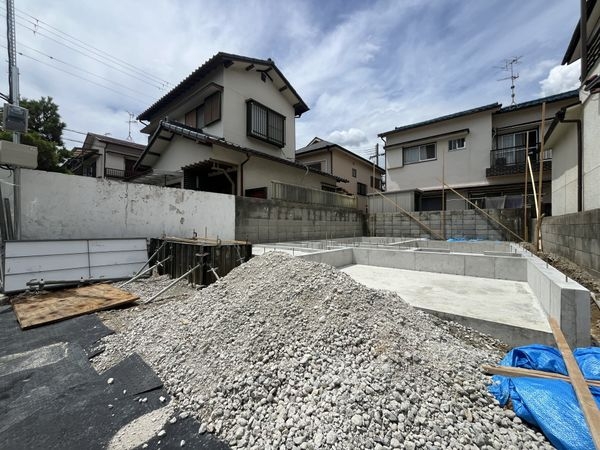 宝塚市小林５丁目　新築一戸建て