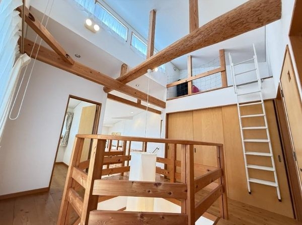 宝塚市雲雀丘山手２丁目の中古一戸建て