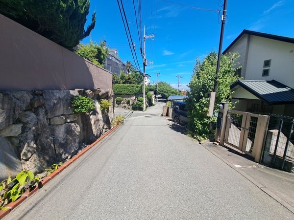 宝塚市雲雀丘山手２丁目の中古一戸建て