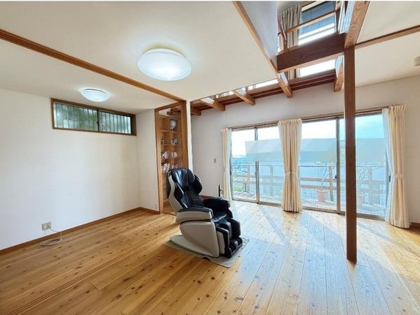 宝塚市雲雀丘山手２丁目の中古一戸建て