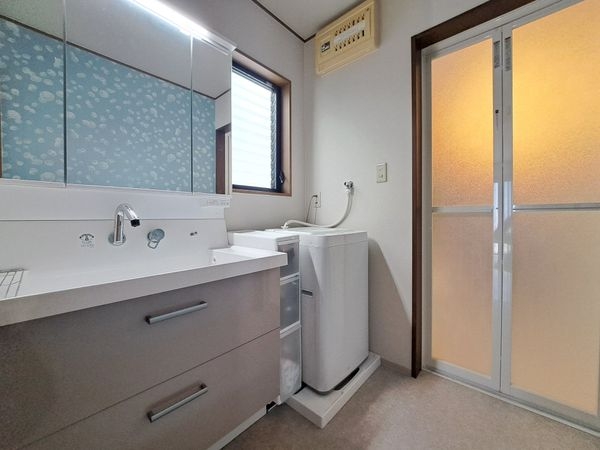 西宮市浜甲子園３丁目の中古一戸建て