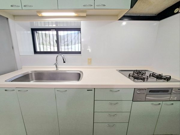 西宮市浜甲子園３丁目　中古一戸建て