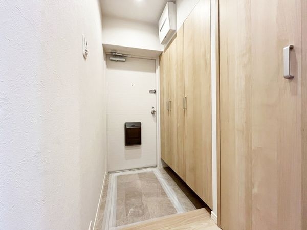 ベルヴェデールイトーピア武庫川 中古マンション(玄関)