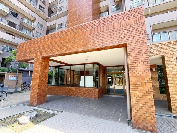 ベルヴェデールイトーピア武庫川 中古マンション(エントランス)