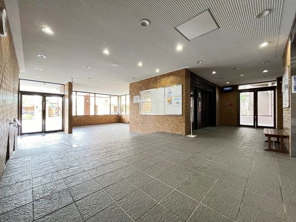 ベルヴェデールイトーピア武庫川 中古マンション(ロビー)
