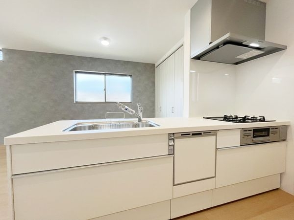 尼崎市西難波町６丁目　新築一戸建て