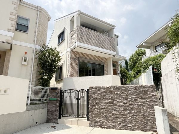 西宮市苦楽園四番町　中古一戸建て