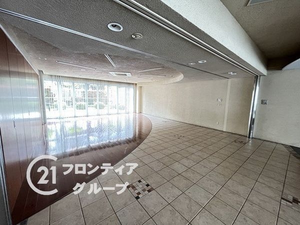 アズ・ワン，リッシュ　中古マンション