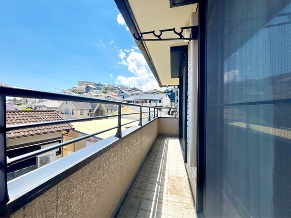 宝塚市野上4丁目の中古一戸建て(バルコニー)