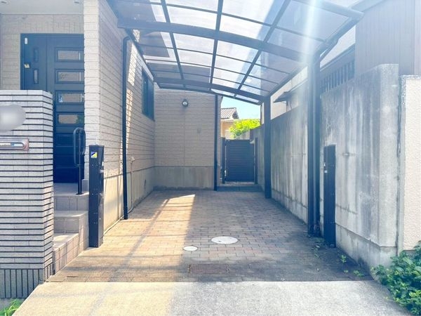 宝塚市野上4丁目の中古一戸建て(駐車場)