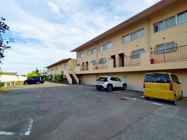 サンファミリー仁川 中古マンション(駐車場)