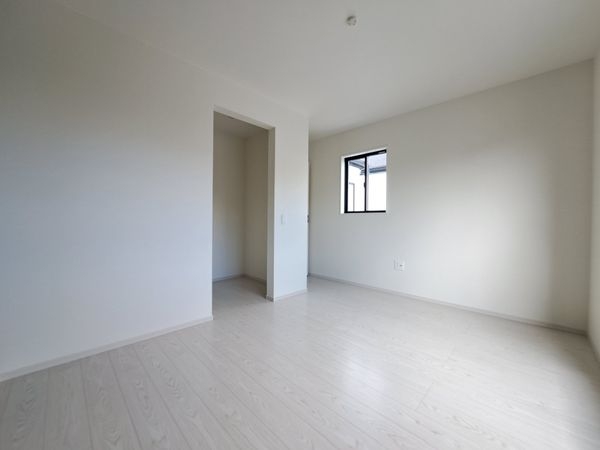 宝塚市末成町　新築一戸建て　２期　１号棟