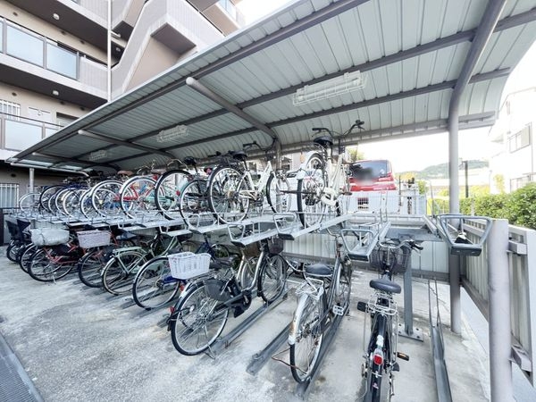 宝塚南雲雀丘ガーデンハウス　中古マンション