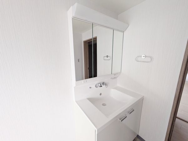 メゾン越木岩A棟　中古マンション