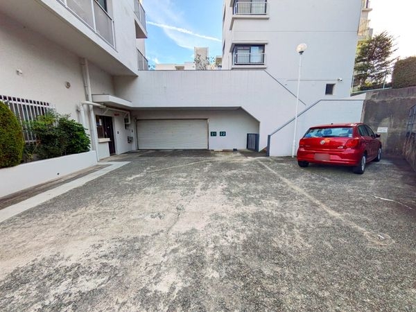 メゾン越木岩A棟　中古マンション