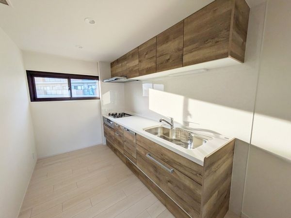 メゾン越木岩A棟　中古マンション