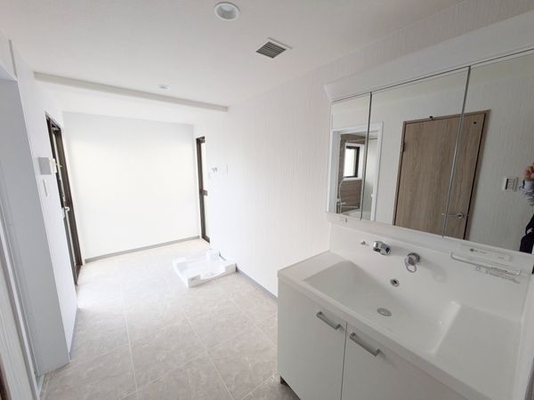 メゾン越木岩A棟　中古マンション
