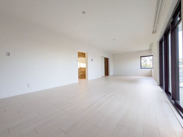 メゾン越木岩A棟　中古マンション