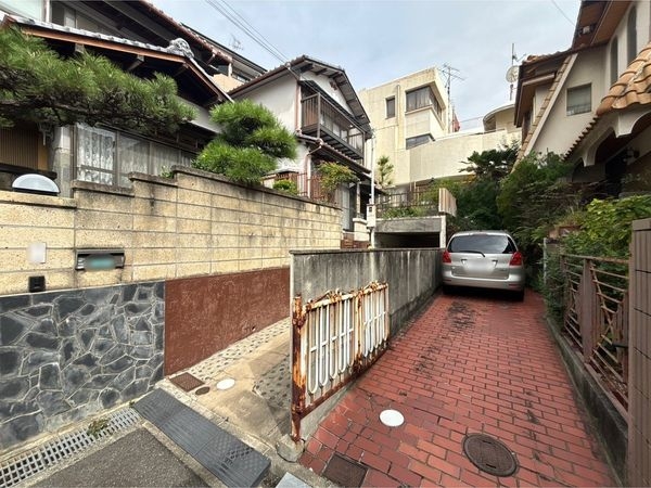 西宮市美作町　中古一戸建て