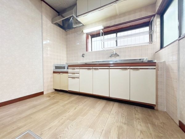 西宮市美作町の中古一戸建て