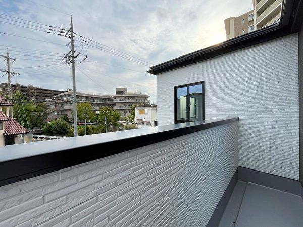 宝塚市山本西１丁目　新築一戸建て　１期　２号棟