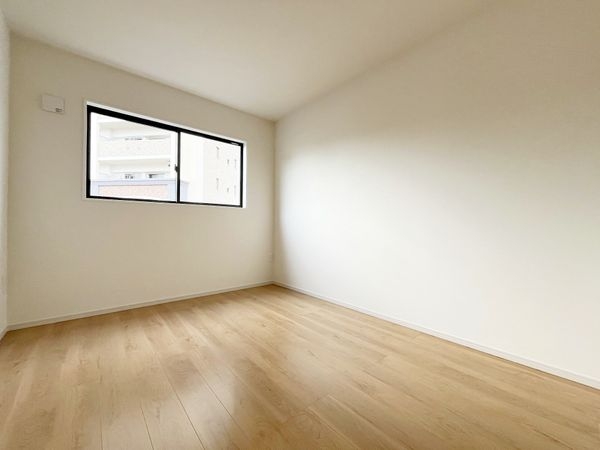 宝塚市山本西１丁目　新築一戸建て　１期　２号棟