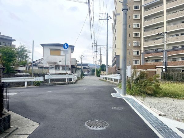 宝塚市山本西１丁目　新築一戸建て　１期　２号棟