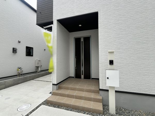 宝塚市山本西１丁目　新築一戸建て　１期　３号棟