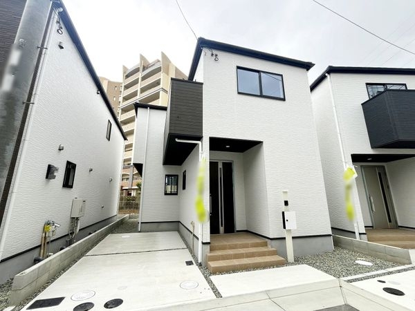 宝塚市山本西１丁目　新築一戸建て　１期　３号棟