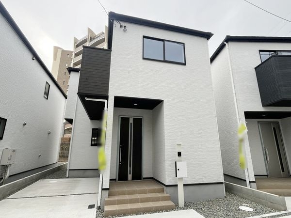 宝塚市山本西１丁目　新築一戸建て　１期　３号棟