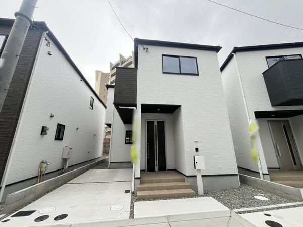 宝塚市山本西１丁目　新築一戸建て　１期　３号棟
