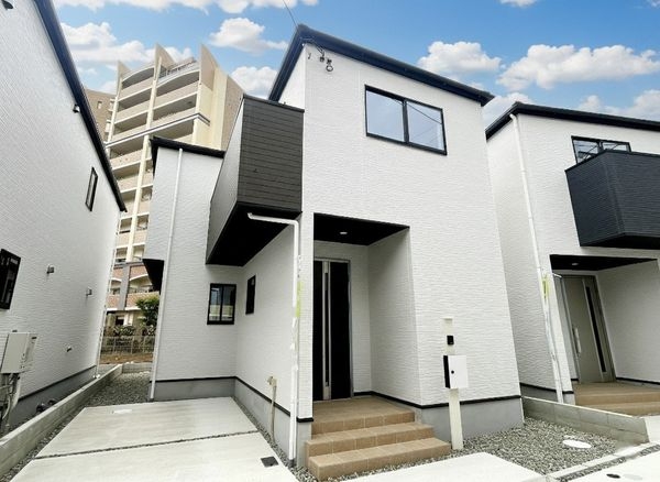 宝塚市山本西１丁目　新築一戸建て　１期　３号棟