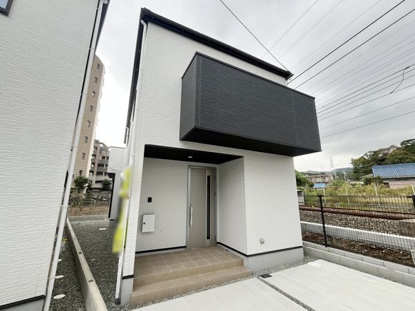 宝塚市山本西１丁目　新築一戸建て　１期　４号棟