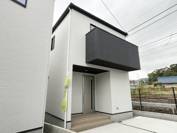 宝塚市山本西１丁目　新築一戸建て　１期　４号棟