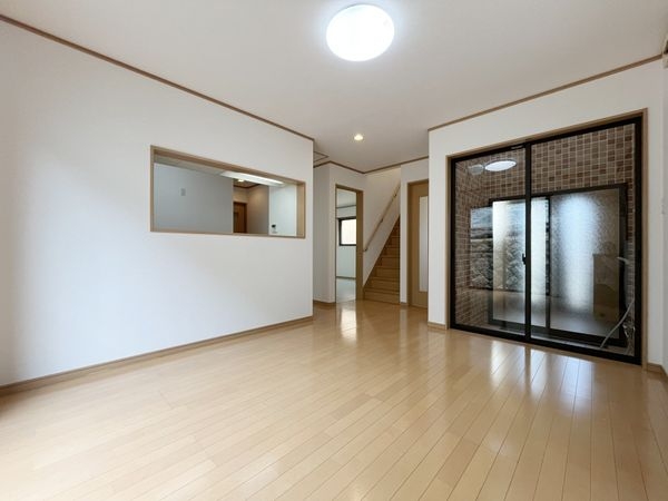 宝塚市宝梅３丁目の中古一戸建て