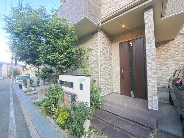 箕面市萱野５丁目　中古一戸建て